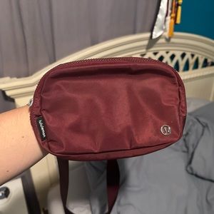 Everywhere belt beg 1L Merlot